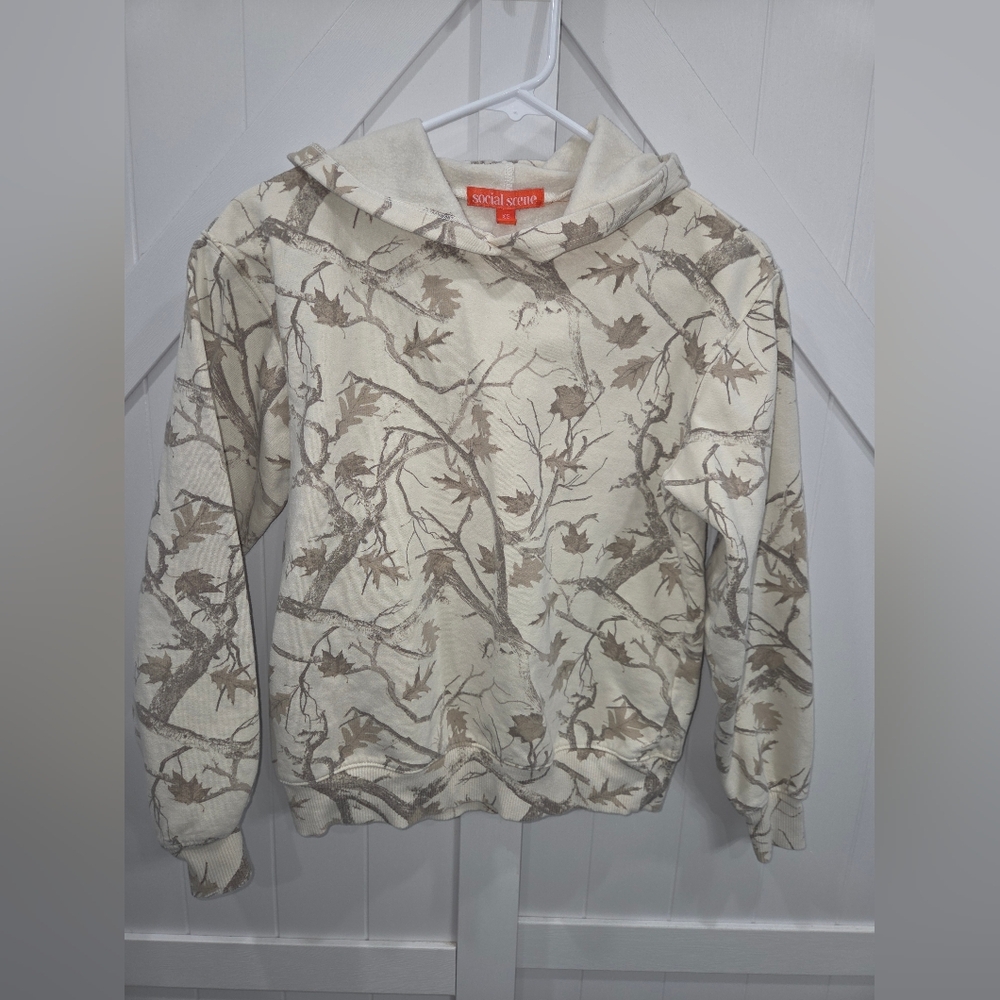 Men's Cream and Brown Sweater